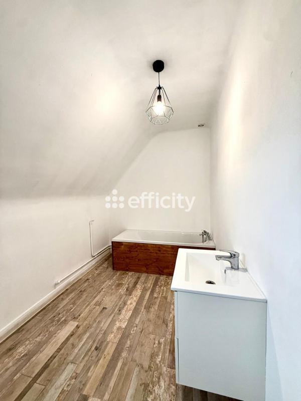 Pavillon - 194 m² - 8 pièces