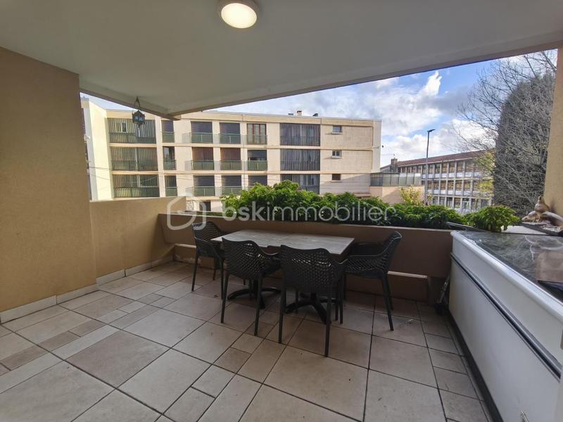 Appartement - 83 m² - 4 pièces