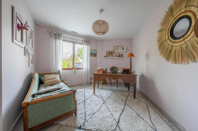 Maison - 233 m² - 7 pièces