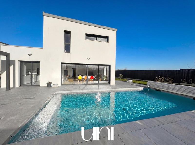 Maison - 178 m² - 6 pièces