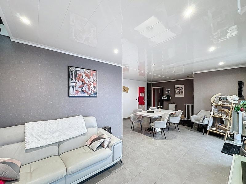 Maison - 125 m² - 8 pièces