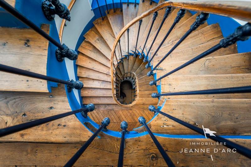 Appartement - 144 m² - 5 pièces