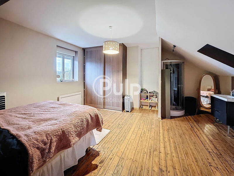 Maison - 227 m² - 9 pièces