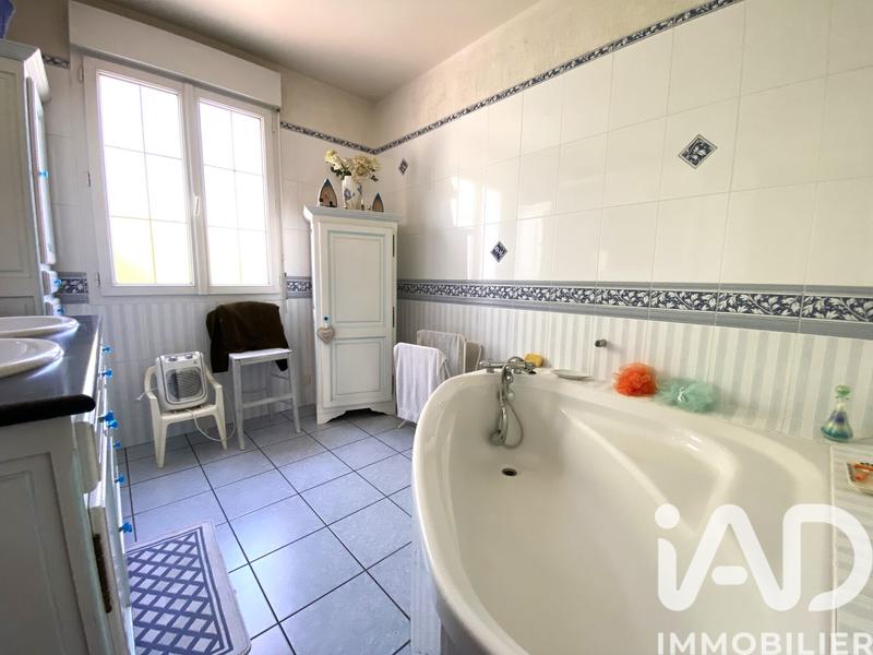Maison - 185 m² - 8 pièces