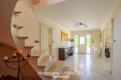 Villa - 240 m² - 7 pièces