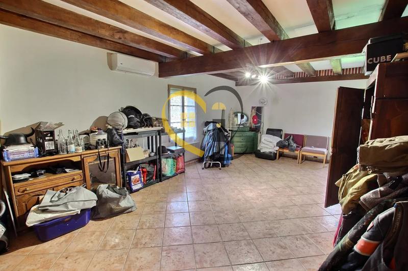 Propriété - 365 m² - 12 pièces