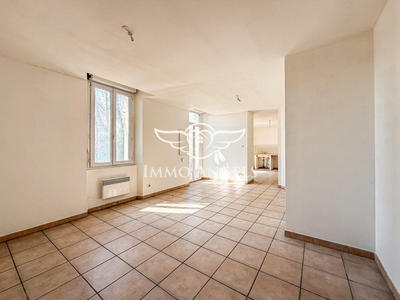 Appartement - 77 m² - 4 pièces