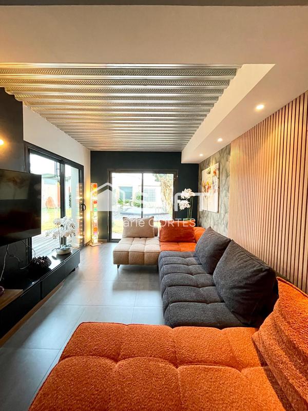 Maison - 114 m² - 5 pièces