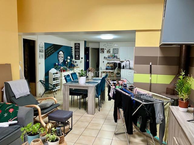 Appartement - 99 m² - 4 pièces