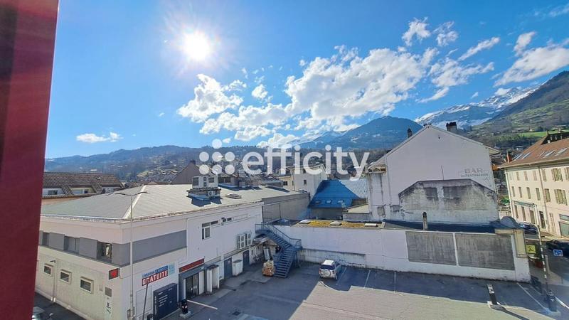 Duplex - 93 m² - 4 pièces