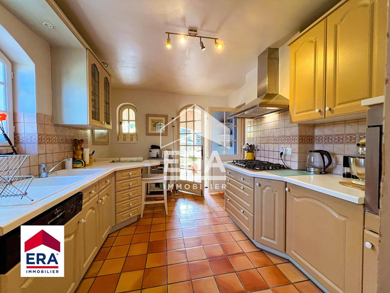 Maison - 170 m² - 7 pièces