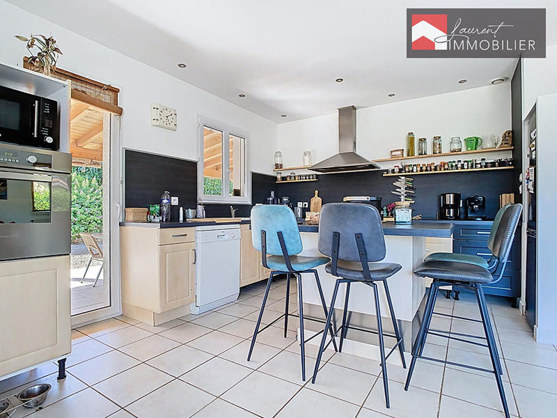 Maison - 104 m² - 4 pièces