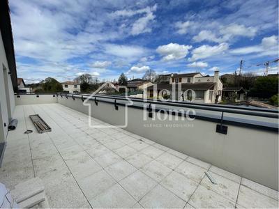 Appartement - 98 m² - 4 pièces