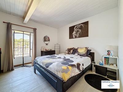 Maison en pierre - 240 m² - 5 pièces