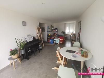 Appartement - 80 m² - 4 pièces