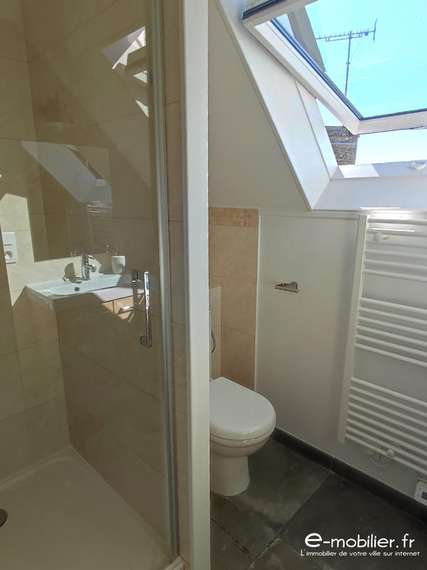 Maison - 183 m² - 8 pièces