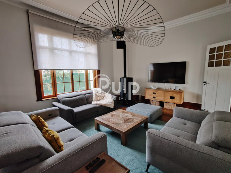 Maison - 390 m² - 12 pièces