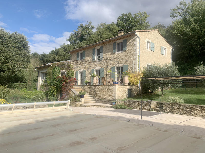 Maison - 288 m² - 6 pièces