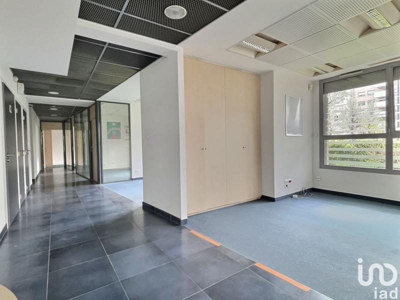 Local commercial - 181 m²