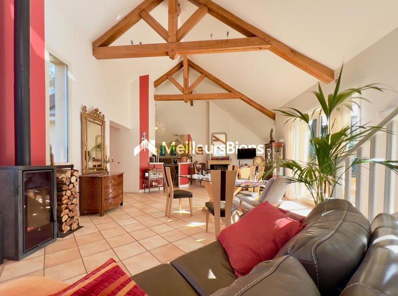 Villa - 216 m² - 7 pièces