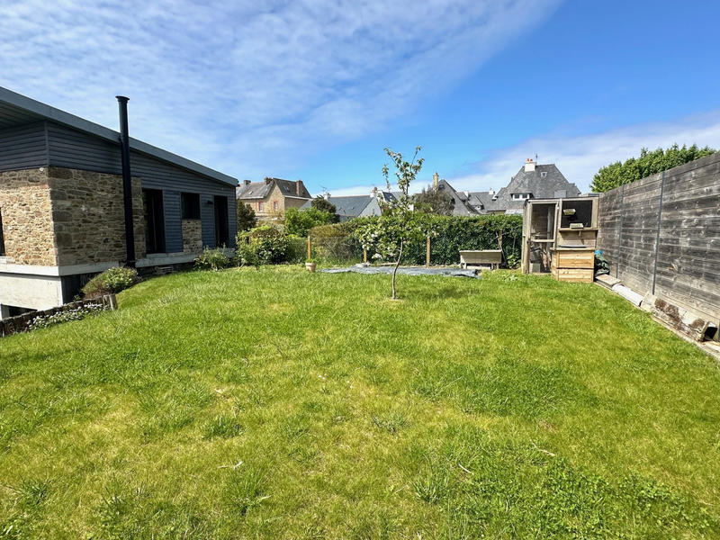 Maison - 250 m² - 7 pièces