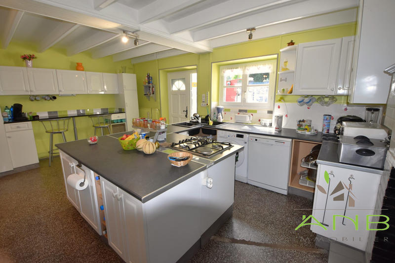 Maison - 143 m² - 5 pièces