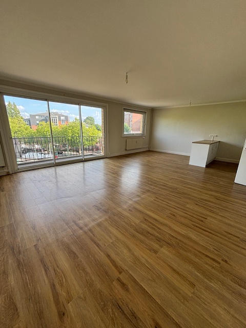 Appartement - 90 m² - 3 pièces