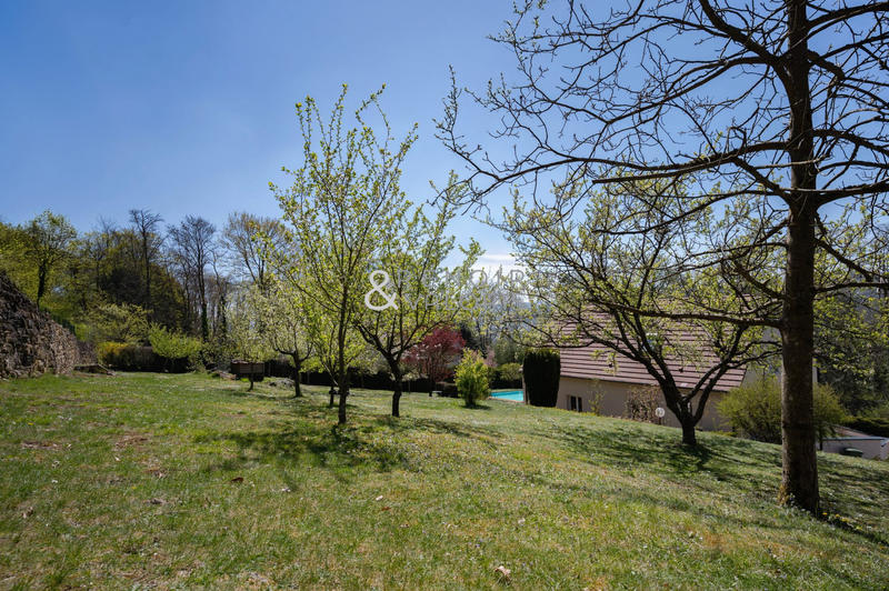 Maison - 269 m² - 7 pièces