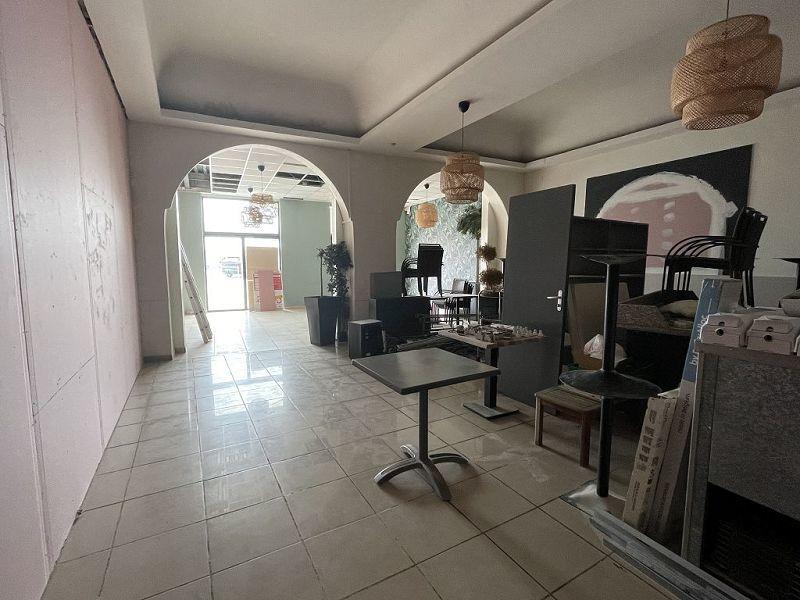 Fonds de commerce - Local commercial - 100 m²