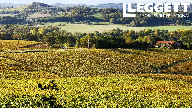 Propriété - 370 m² - 10 pièces