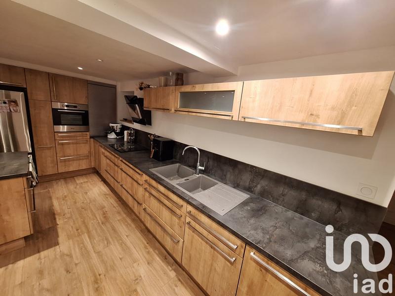 Maison - 183 m² - 8 pièces