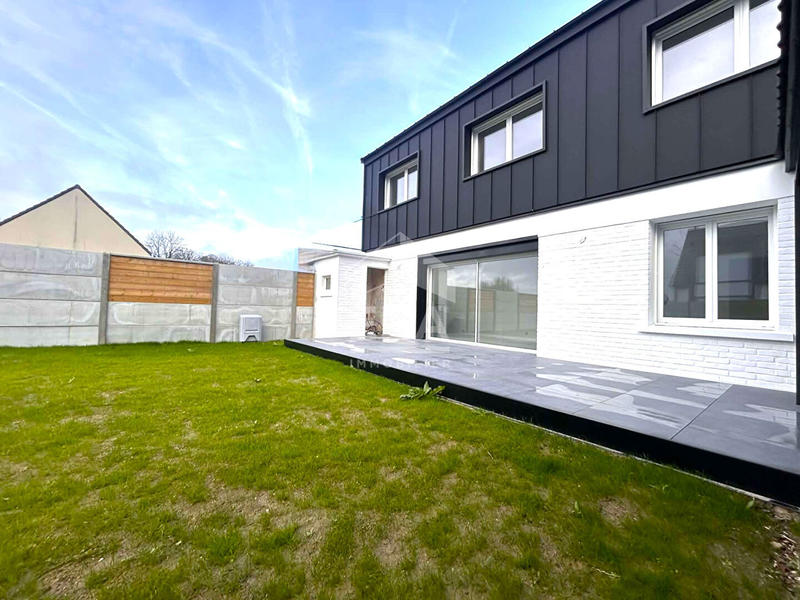 Maison - 165 m² - 8 pièces