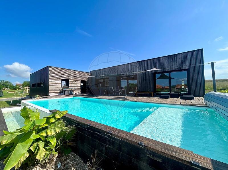 Maison - 165 m² - 5 pièces