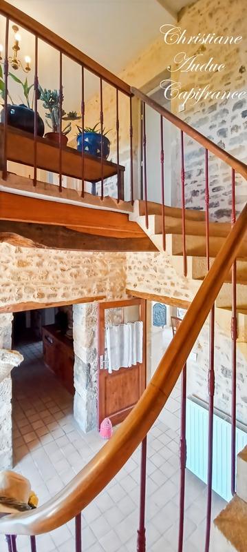 Maison - 202 m² - 6 pièces