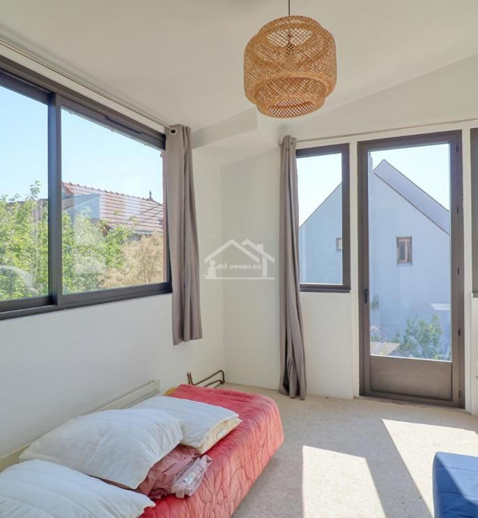 Maison - 111 m² - 5 pièces