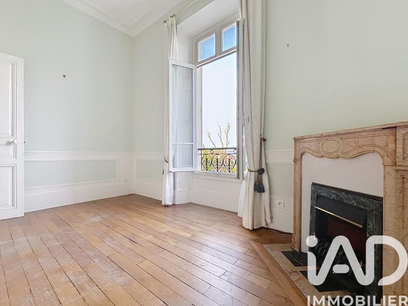 Appartement - 206 m² - 7 pièces