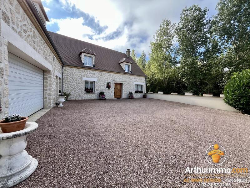 Maison - 250 m² - 11 pièces