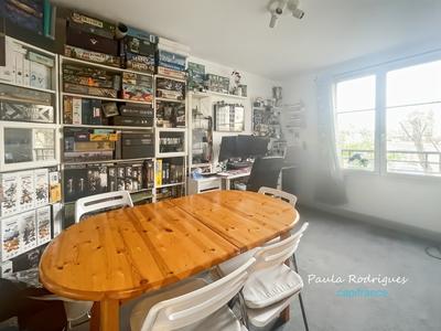 Appartement - 80 m² - 4 pièces