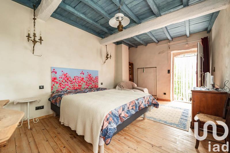 Maison - 285 m² - 9 pièces