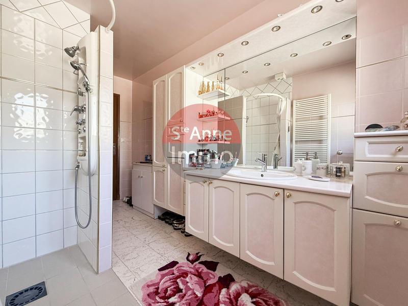 Maison - 150 m² - 7 pièces