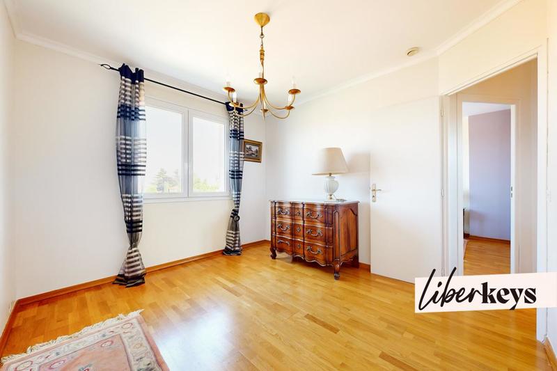 Maison - 182 m² - 6 pièces