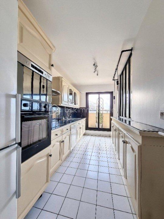 Appartement - 75 m² - 4 pièces