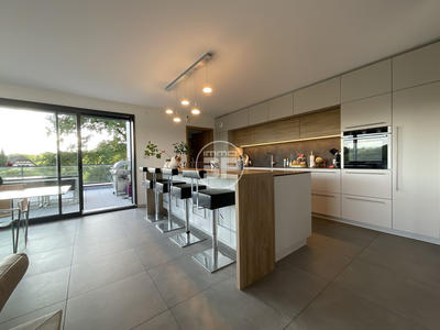 Appartement - 149 m² - 6 pièces