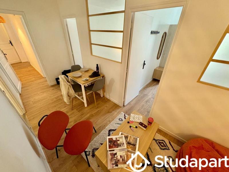 Chambre - 12 m² - 1 pièce