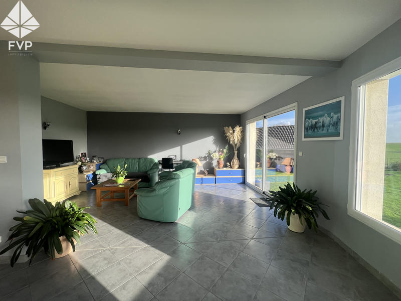 Maison - 185 m² - 8 pièces