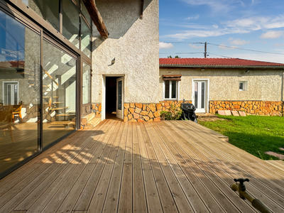 Maison - 239 m² - 11 pièces