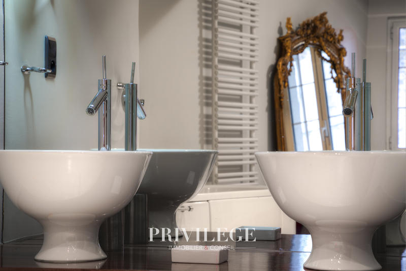 Appartement - 160 m² - 4 pièces