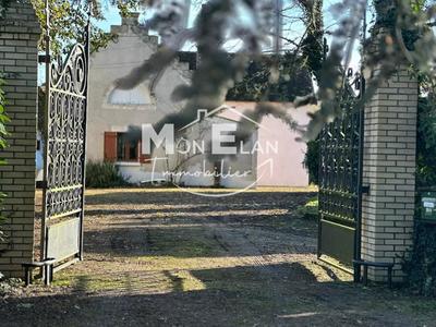 Maison - 420 m² - 10 pièces