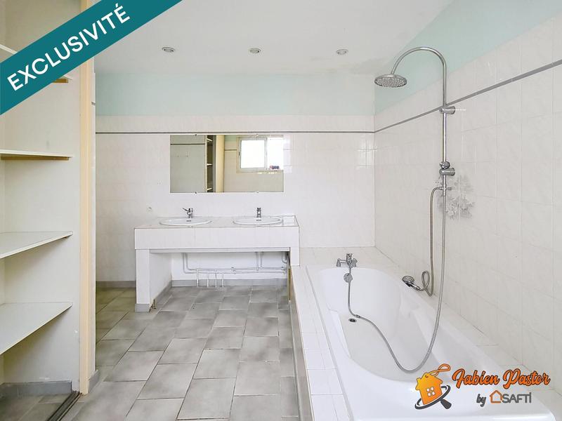 Maison - 140 m² - 5 pièces