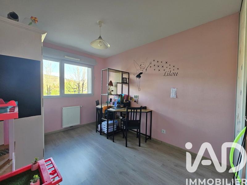 Appartement - 80 m² - 4 pièces